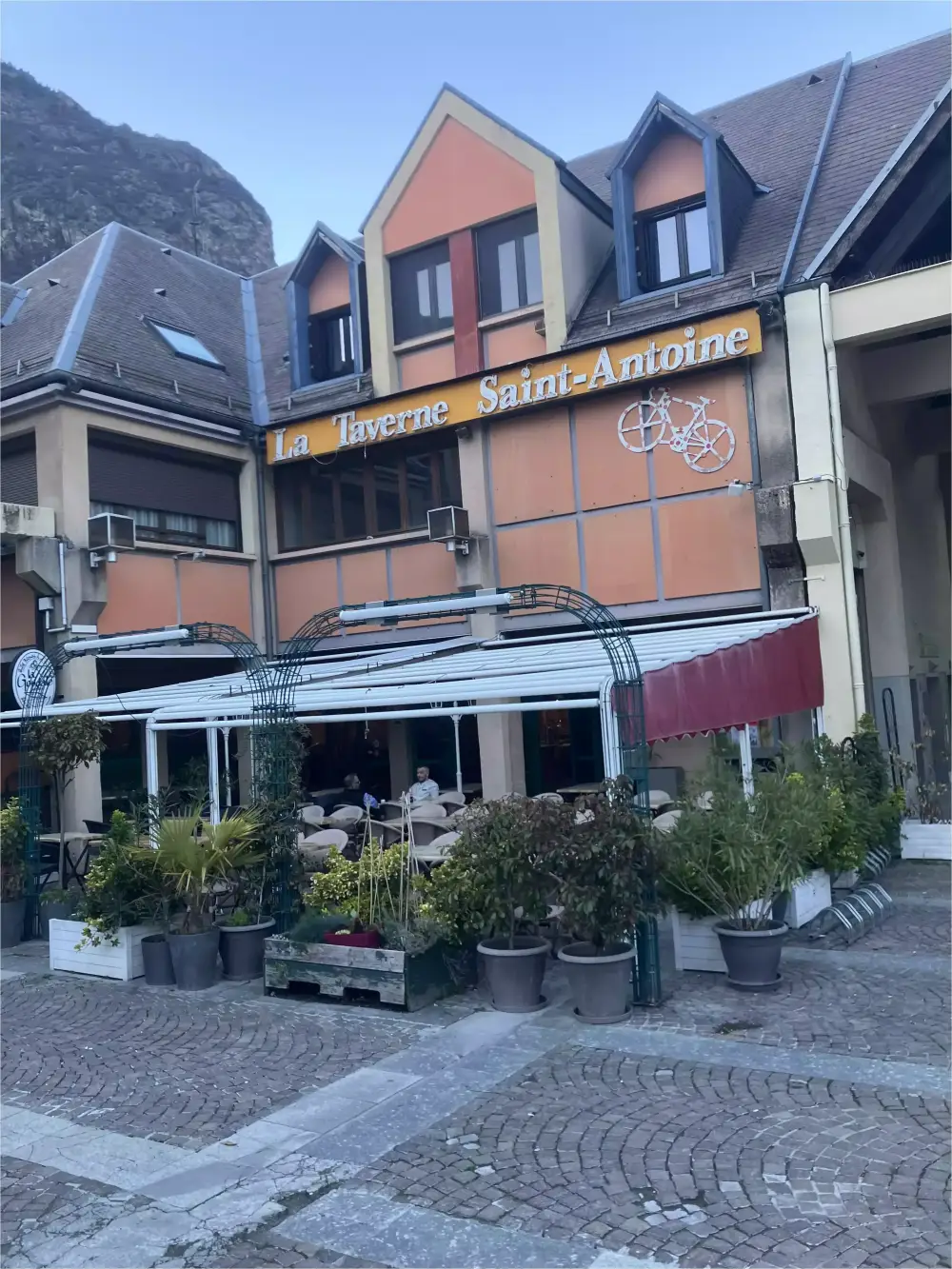 la-taverne-saint-antoine-façade